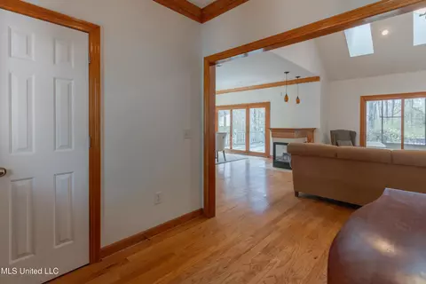 Entry Way - 224 Chestnut Dr, Clinton, MS 39056 photo 2 of 3
