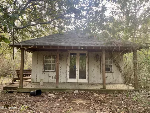 19 E Wire East Rd, Perkinston, MS 39573