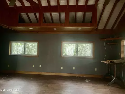 Living - 19 E Wire East Rd, Perkinston, MS 39573 photo 2 of 2