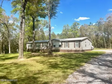 21826 W Wortham Rd, Saucier, MS 39574