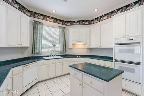 7847 Windersgate Cir, Olive Branch, MS 38654 photo 10