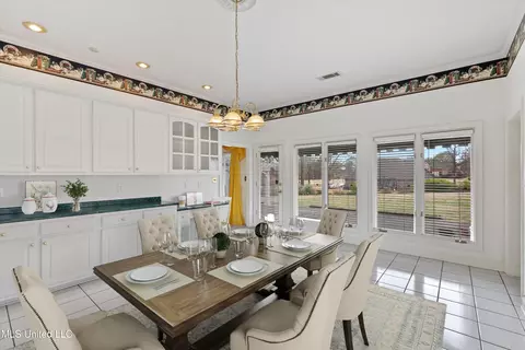 7847 Windersgate Cir, Olive Branch, MS 38654 photo 14