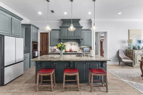 Kitchen - 106 Chestnut Hill Rd, Flora, MS 39071 photo 2 of 6