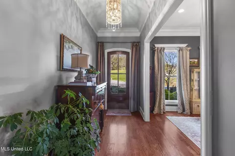 Entry Way - 106 Chestnut Hill Rd, Flora, MS 39071 photo 1 of 5