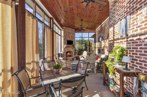 Exterior - 106 Chestnut Hill Rd, Flora, MS 39071 photo 5 of 28