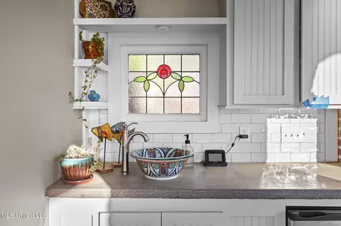 Kitchen - 106 Chestnut Hill Rd, Flora, MS 39071 photo 6 of 6