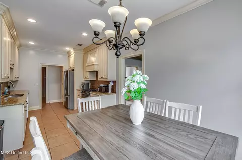 Dining - 700 Chambord Dr, Brandon, MS 39042 photo 2 of 3