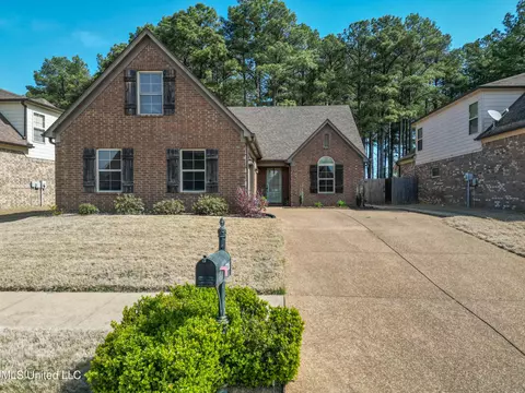5716 W Bedford Loop, Southaven, MS 38672