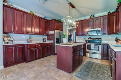 Kitchen - 14105 E Parker Rd, Vancleave, MS 39565 photo 1 of 5