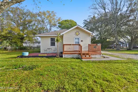 36 E Railroad St, Gulfport, MS 39507