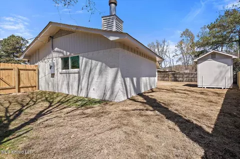 Exterior - 3525 Patterson Dr, Pearl, MS 39208 photo 2 of 3