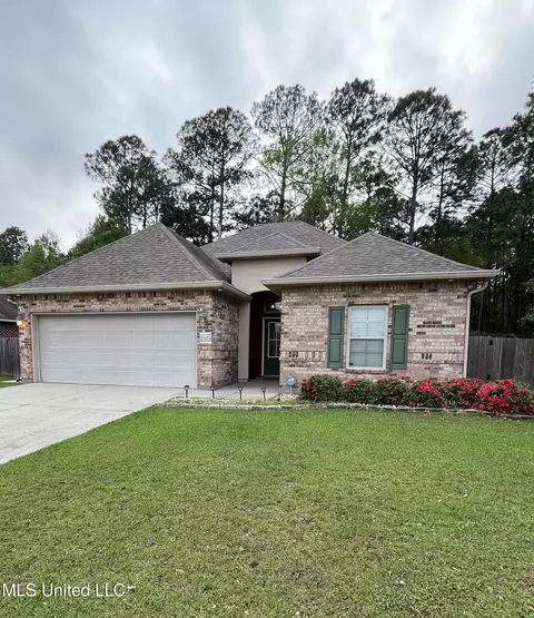 14109 Fox Hill Dr, Gulfport, MS 39503