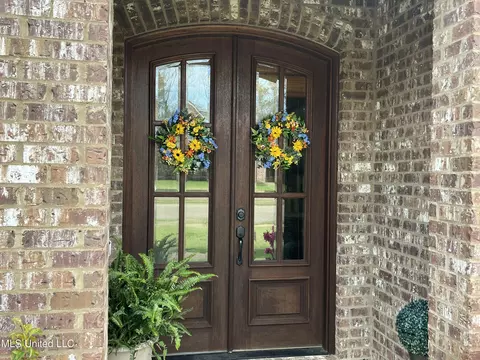 Entry Way - 408 Bridgestone Pl, Florence, MS 39073 photo 1 of 2