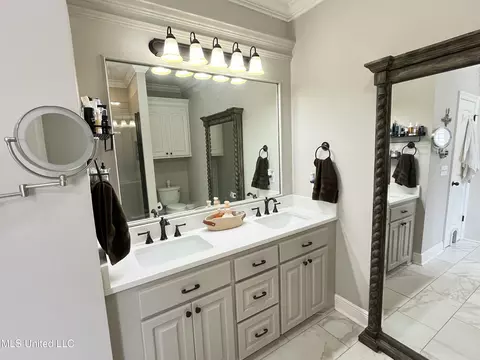 Bath - 408 Bridgestone Pl, Florence, MS 39073 photo 9 of 11