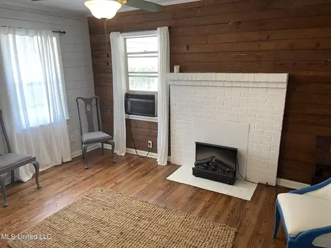 Living - 388 Delancey Rd, Braxton, MS 39044 photo 1 of 2