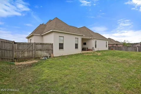 Exterior - 105 Camden Trl, Madison, MS 39110 photo 5 of 6