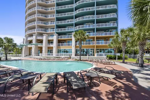 2230 Beach Dr #1002, Gulfport, MS 39507