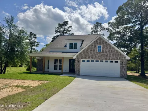 33 Heavenly Dr, Carriere, MS 39426