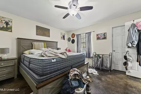 Bedroom - 6004 J D Mckee Rd, Moss Point, MS 39562 photo 1 of 3