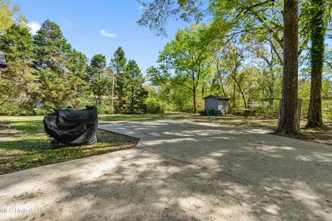 Exterior - 6004 J D Mckee Rd, Moss Point, MS 39562 photo 1 of 2