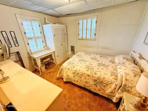 Bedroom - 445 Lake Dr, Dundee, MS 38626 photo 4 of 4