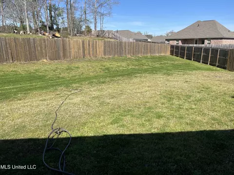 Exterior - 606 Silver Cv, Pearl, MS 39208 photo 3 of 4