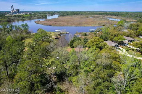 View/Area - 10242 Webb Ln, Biloxi, MS 39532 photo 3 of 8