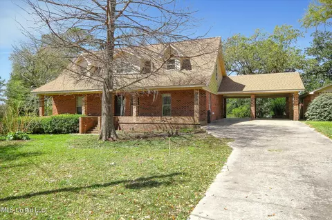 10242 Webb Ln, Biloxi, MS 39532