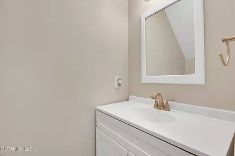 Bath - 10242 Webb Ln, Biloxi, MS 39532 photo 1 of 8