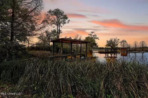 View/Area - 10242 Webb Ln, Biloxi, MS 39532 photo 2 of 8