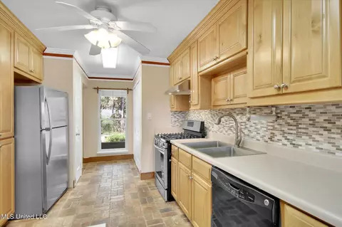 Kitchen - 10242 Webb Ln, Biloxi, MS 39532 photo 3 of 5