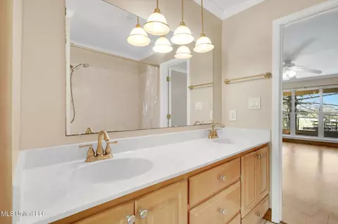 Bath - 10242 Webb Ln, Biloxi, MS 39532 photo 4 of 8