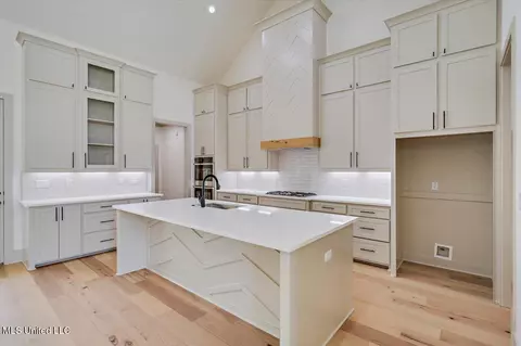 Kitchen - 202 Bronson Bnd, Flowood, MS 39232 photo 1 of 5