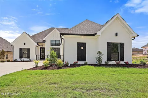 Exterior - 202 Bronson Bnd, Flowood, MS 39232 photo 2 of 7