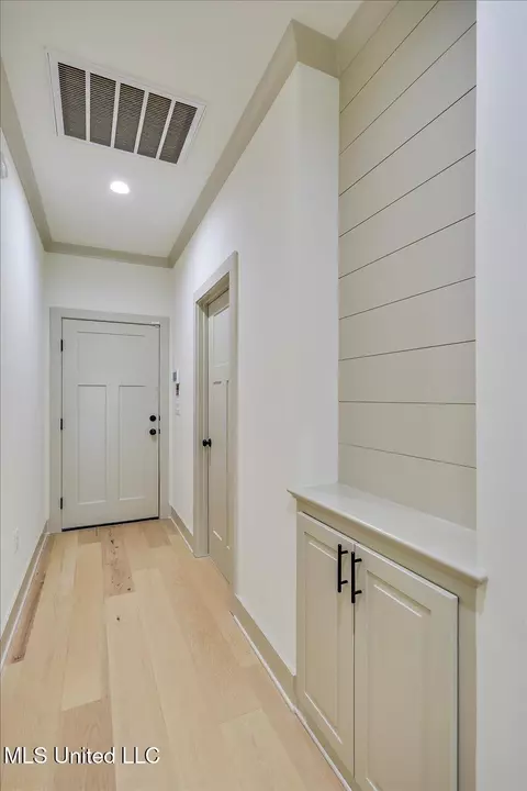 Entry Way - 202 Bronson Bnd, Flowood, MS 39232 photo 3 of 3
