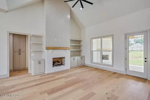 Living - 202 Bronson Bnd, Flowood, MS 39232 photo 1 of 3