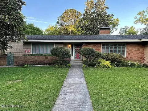 1363 Belvoir Pl, Jackson, MS 39202