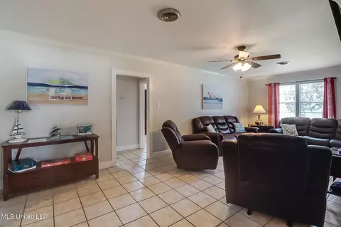 Living - 121 E Second St, Long Beach, MS 39560 photo 1 of 2