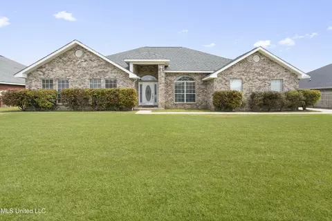 15360 Camelot Dr, Biloxi, MS 39532