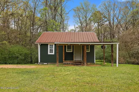 4803 Old Jackson Rd, Terry, MS 39170