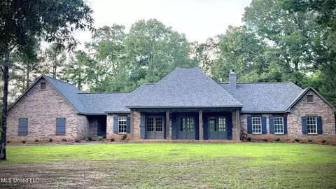 266 Germantown Rd, Madison, MS 39110