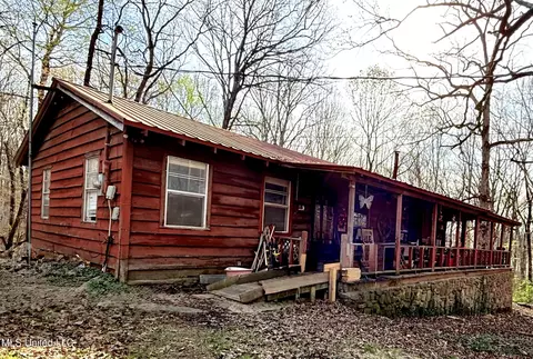 1144 Lake Breeze Dr, Hickory Flat, MS 38633