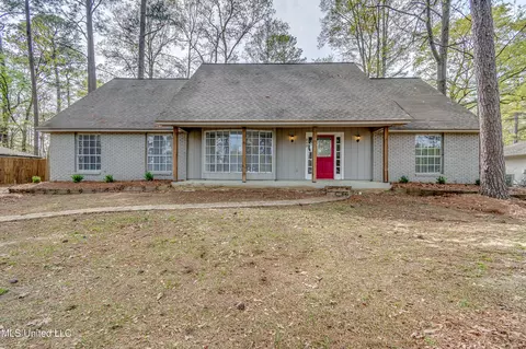 223 Bay Park Dr, Brandon, MS 39047