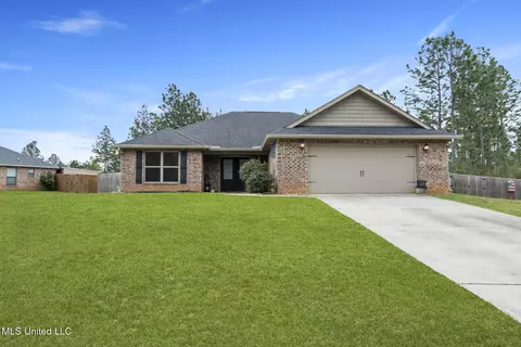 19496 Rudd Dr, Saucier, MS 39574