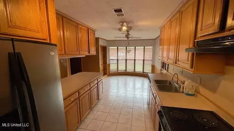 520 Mockingbird Dr, Long Beach, MS 39560 photo 4