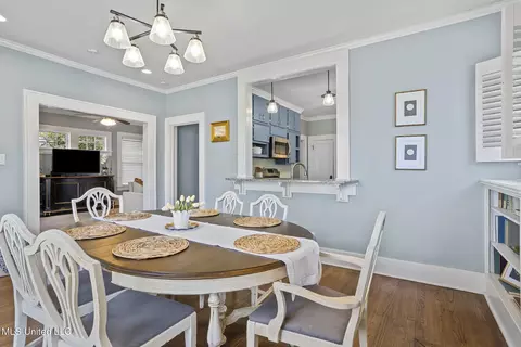 Dining - 3992 Council Cir, Jackson, MS 39206 photo 2 of 3