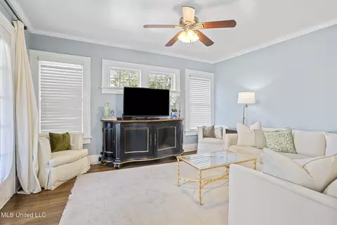 Living - 3992 Council Cir, Jackson, MS 39206 photo 1 of 1