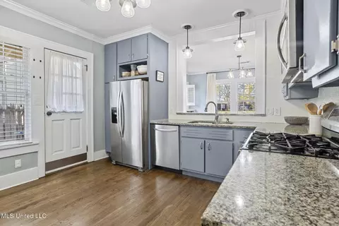 Kitchen - 3992 Council Cir, Jackson, MS 39206 photo 3 of 3
