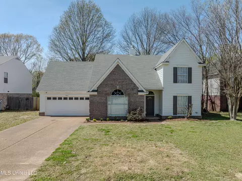 7065 Creekside Dr, Olive Branch, MS 38654