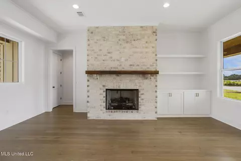 Living - 101 Harbour Lndg, Madison, MS 39110 photo 3 of 5